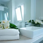 Nibaru Hotel