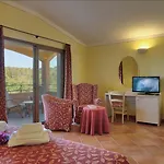 Hotel Nibaru 4*