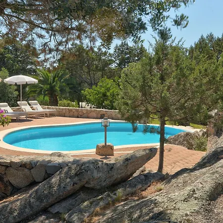 Nibaru 4* Capriccioli (Sardinia)