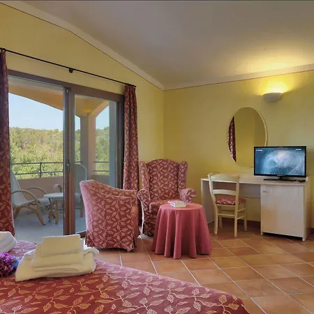 Hotel Nibaru Capriccioli (Sardinia)