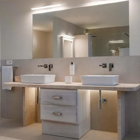 Nibaru Hotel 4*