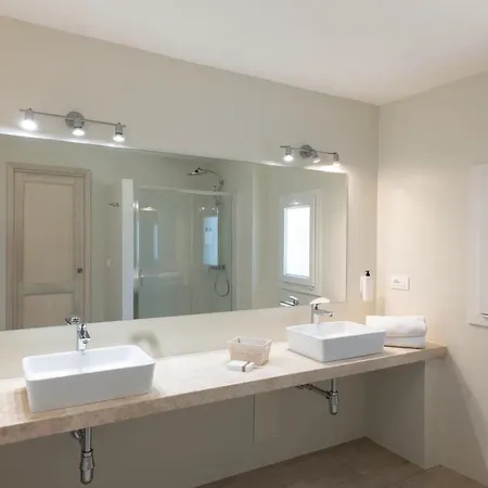 Nibaru Hotel 4*