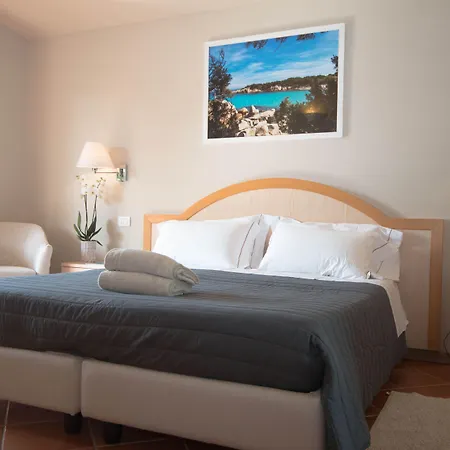 Hotel Nibaru Capriccioli (Sardinia)